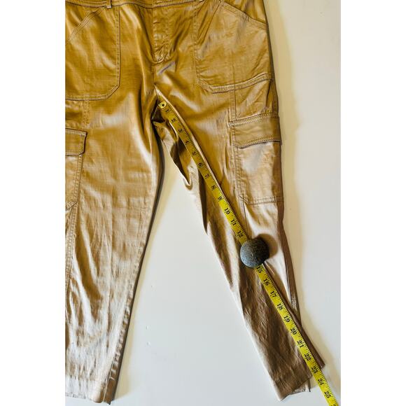 Cache Y2K Silky Satin khaki Cargo Cropped Pants Women’s Size 8 classic beach - Picture 4 of 6